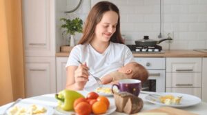 Rụng tóc sau sinh: Massage da đầu có giúp tóc mọc lại nhanh hơn không? 22 rung toc sau sinh massage da dau co giup toc moc lai nhanh hon khong 4